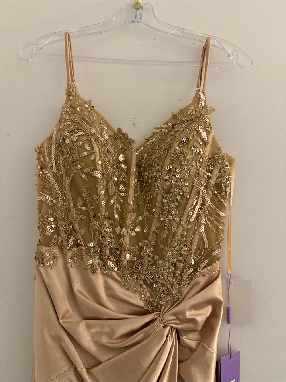 Elegant Gold Sequin Embellished Spaghetti Strap Prom Dress